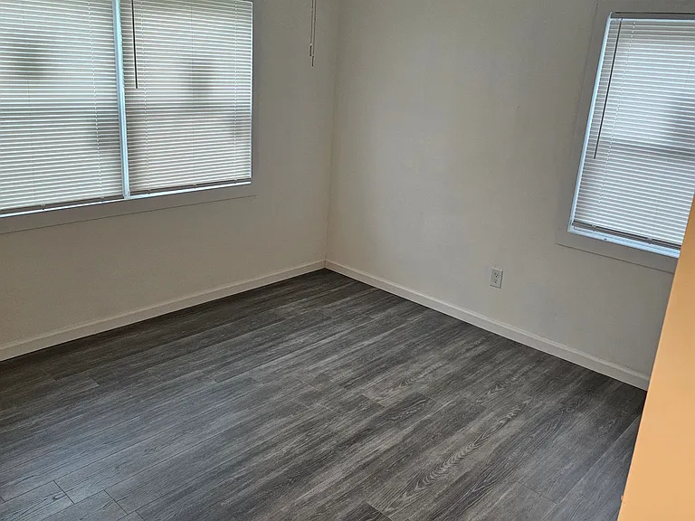 1515 Hurley Cir — Photo 6