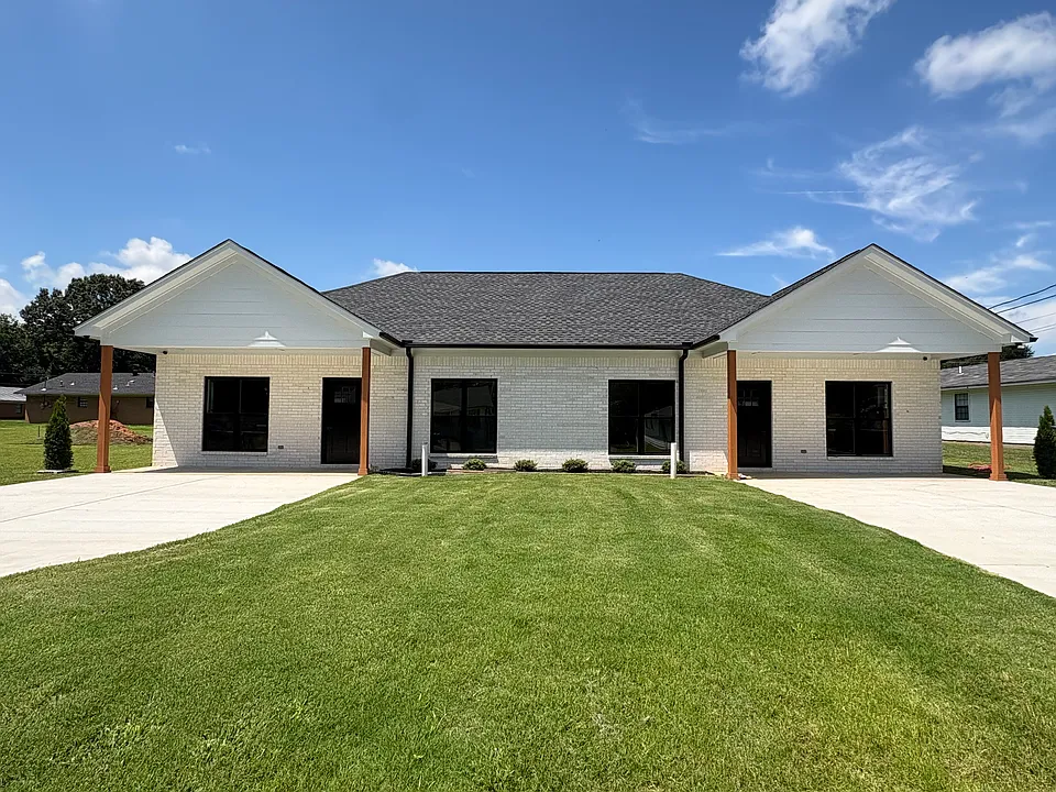 296 Whitaker Dr #B