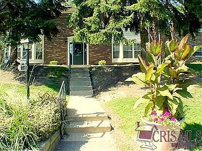1st image of 6910 Carriage Hill Dr