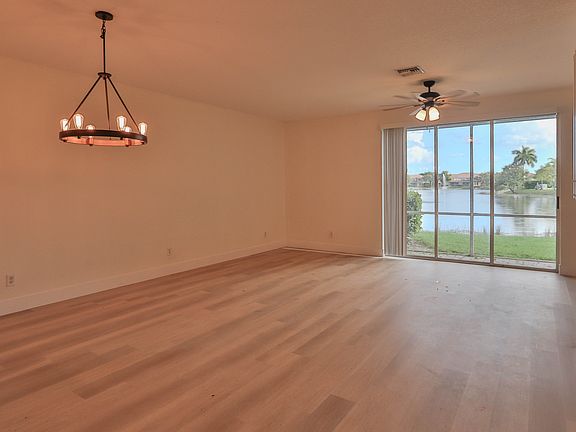 4th image of 9724 Roundstone Cir