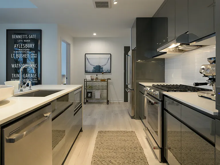 Lilli Midtown