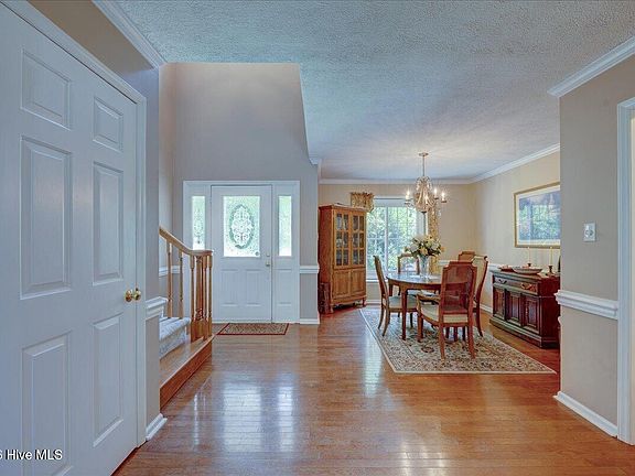 5th image of 306 Taliaferro Lane