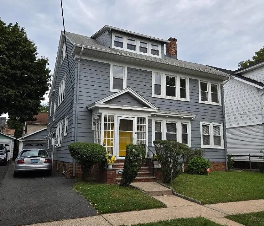 29 Grumman Ave