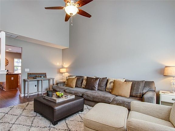 3rd image of 622 Grasswren Way