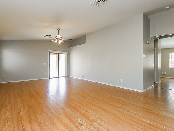 3rd image of 2942 W Kristina Ave