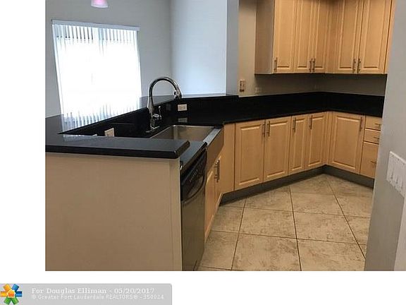 2nd image of 2609 NE 14th Ave APT 507