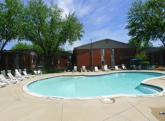 4th image of 4115 Benjamin Ave APT 7