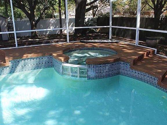 4th image of 10222 Tarragon Dr