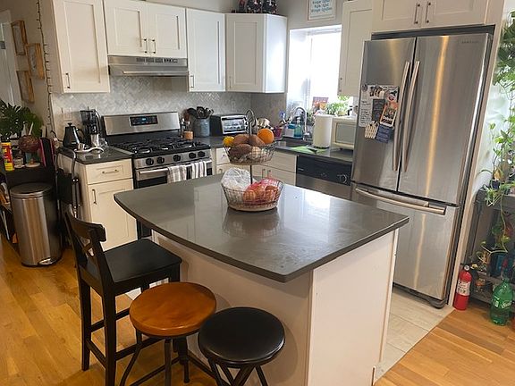 3rd image of 2251 35th St #1