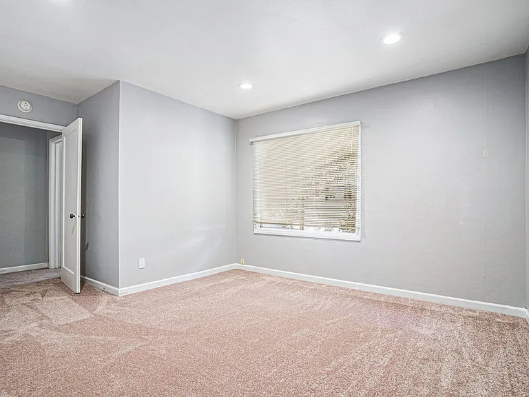 1201-1203 Benton St #1403-1413 — Photo 7
