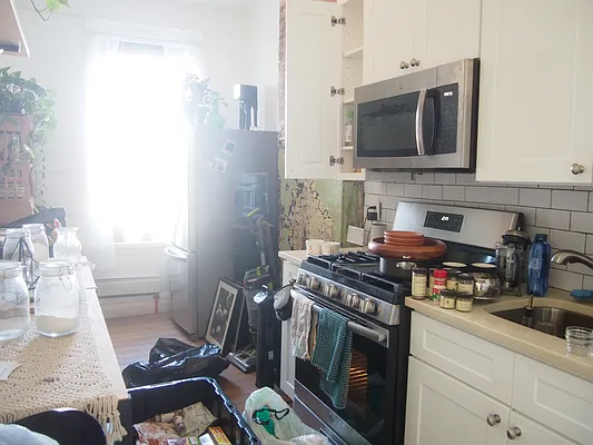 Rented by Evergreen Realty & Investments | media 23