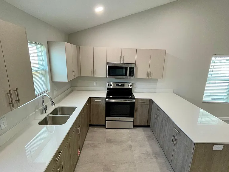 1300 E Iris Ave #3 — Photo 4