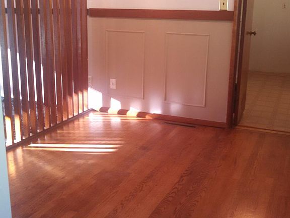 Hardwood Floors in Dinig Area