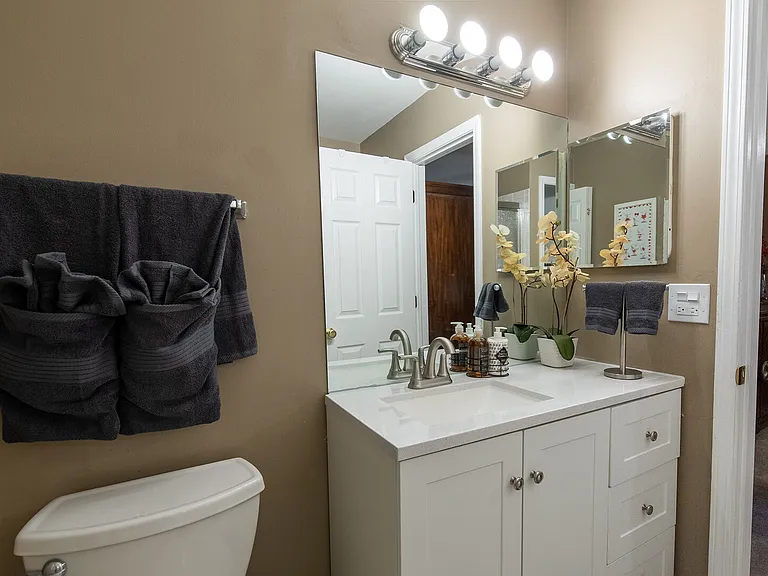Crab Orchard Dr — Photo 15