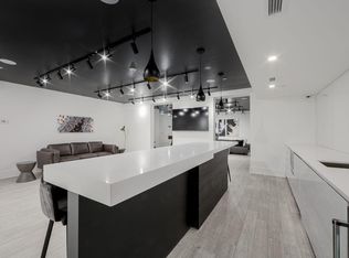 2475 Hurontario St #608, Mississauga, ON L5A0A9
