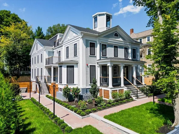 305 Chestnut Ave #5, Jamaica Plain, MA 02130