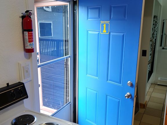 4th image of 839 4th St E APT 1