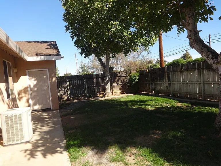 2510 Allen St — Photo 19