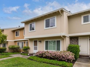 21 Comstock Queen Ct, Mountain View, CA 94043