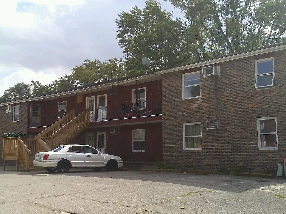 400 N 5th St #6