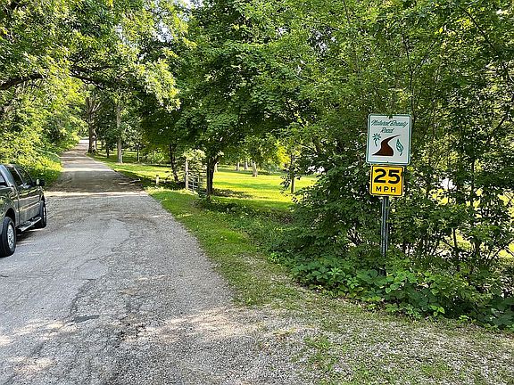 2nd image of 11974 Killarney Hwy