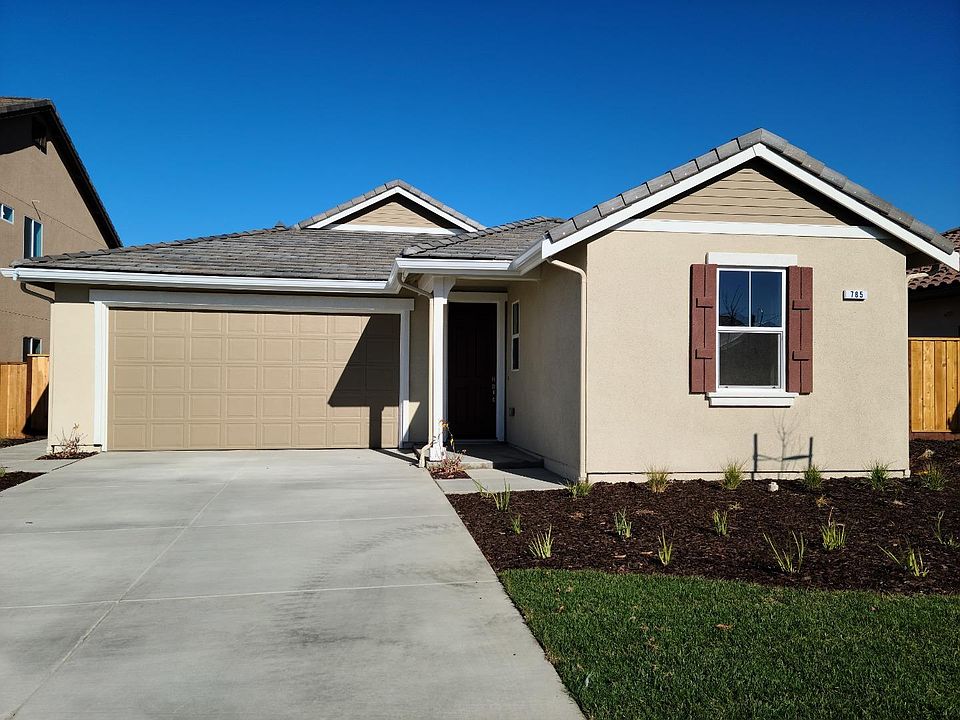 1st image of 785 Klamath Way