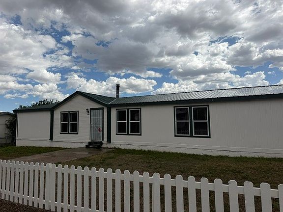 3rd image of 415 Arrow Rd