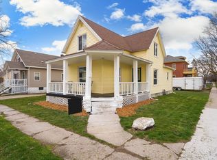 318 15th St, Port Huron, MI 48060
