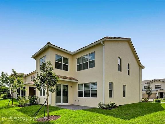 3rd image of 5083 Greenway Dr
