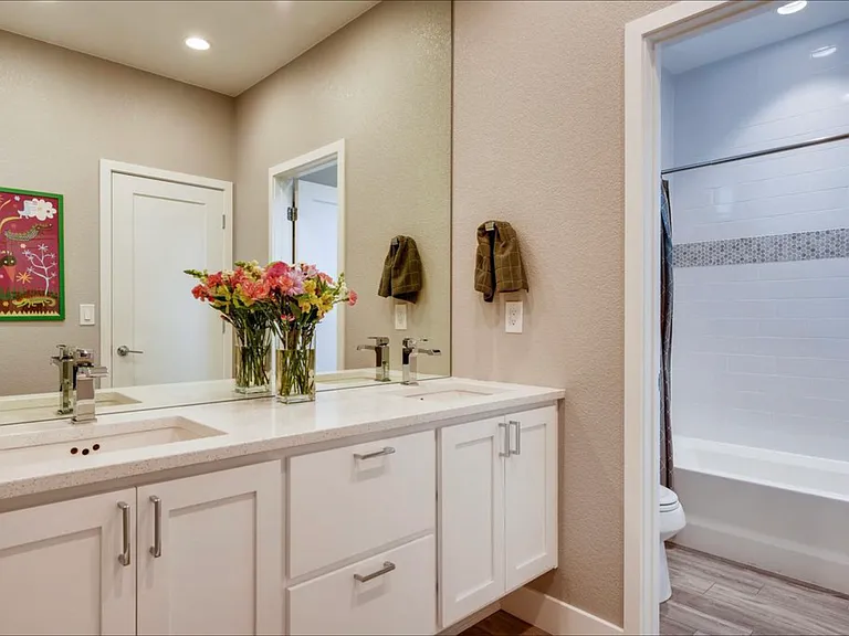 9761 Taylor River Cir — Photo 17