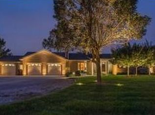 9259 Dubuque St, Norwalk, IA 50211