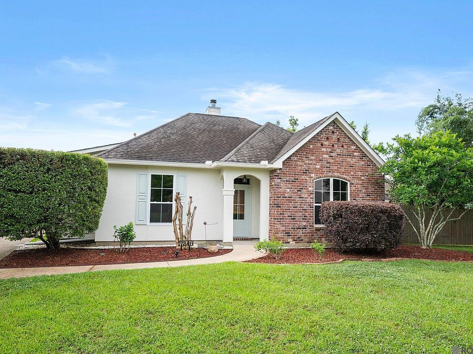 1st image of 17346 Lake Wisteria Ave