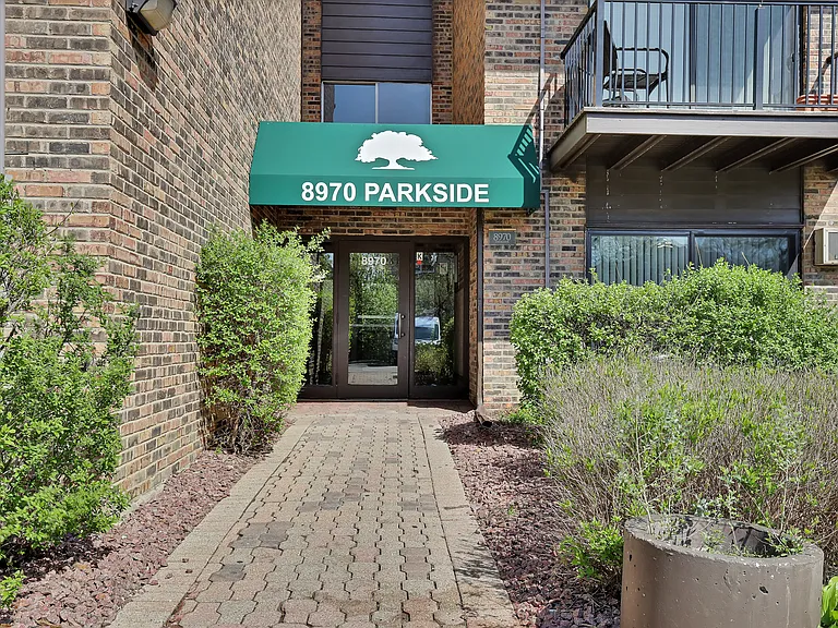 8970 N Parkside Ave #418 — Photo 2