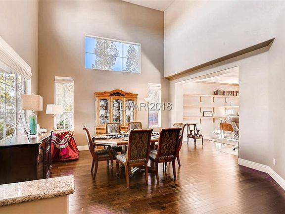 4th image of 2325 Thayer Ave