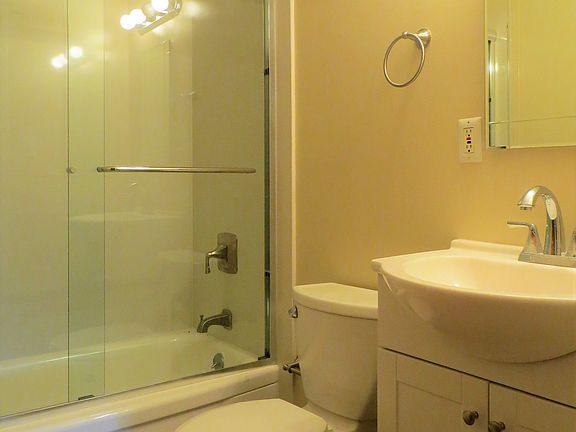 4th image of 205 Monte Diablo Ave APT 1B