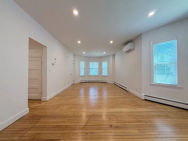 100 Sheridan Ave #1 — Photo 12