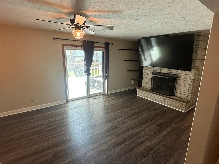 7507 Kimberly Dr — Photo 3
