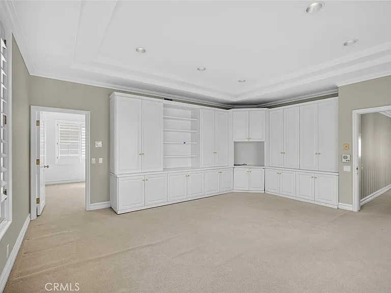 49 Cambria Dr — Photo 37