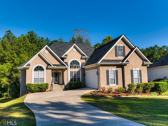 3rd image of 763 Deerwood Dr