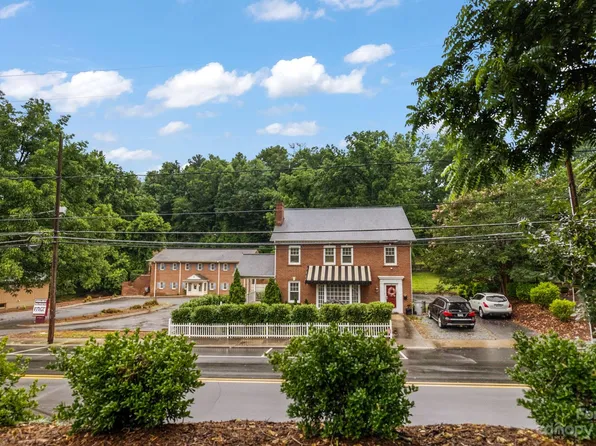 304 Mulberry St SW, Lenoir, NC 28645