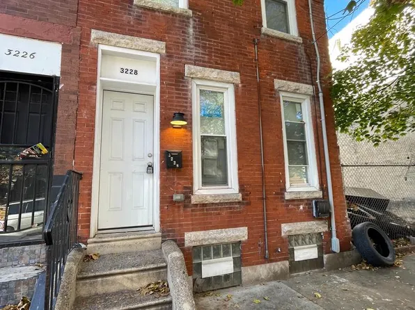 3228 E St, Philadelphia, PA 19134