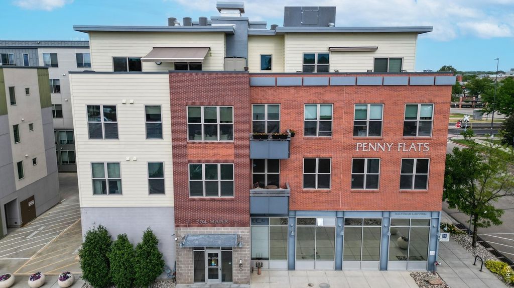 204 Maple St #403
