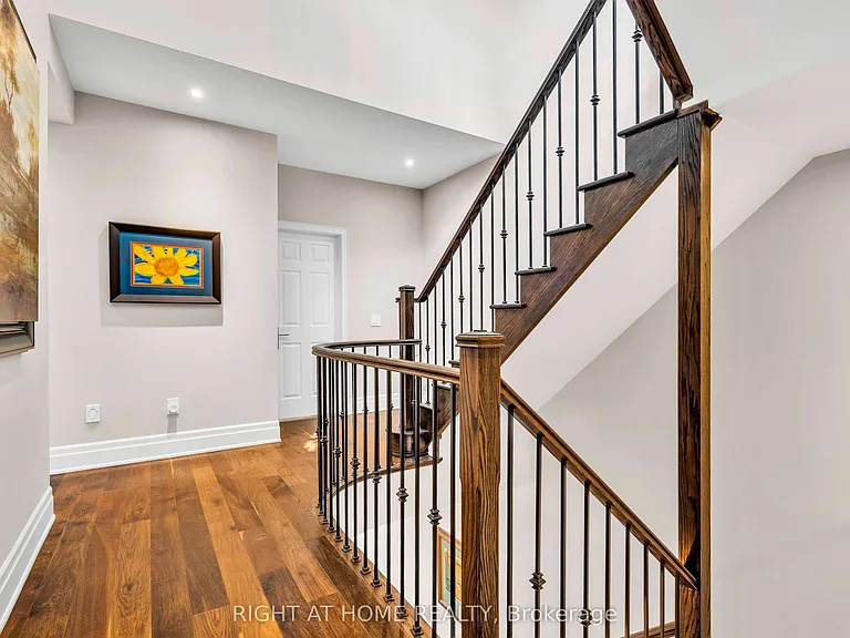 184 Dorval Dr — Photo 19