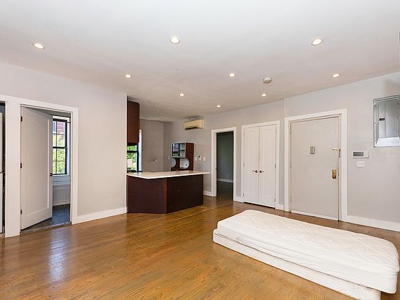 2nd image of 2501 Tilden Ave #2R