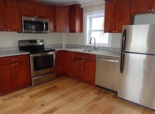 13 Saunders St #2, Salem, MA 01970