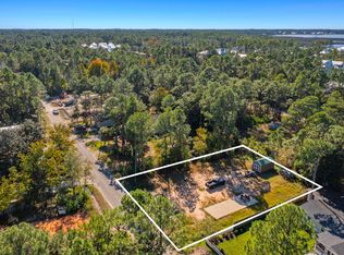 78 N 7th St, Santa Rosa Beach, FL 32459