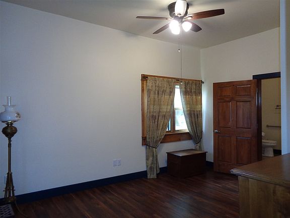 4th image of 205 N Park Ave