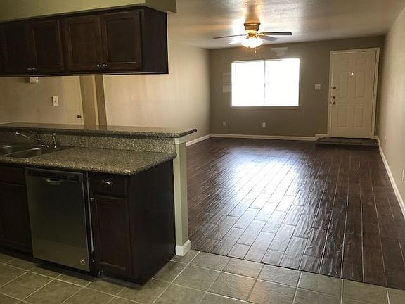 4th image of 15525 Blackhawk Blvd #19