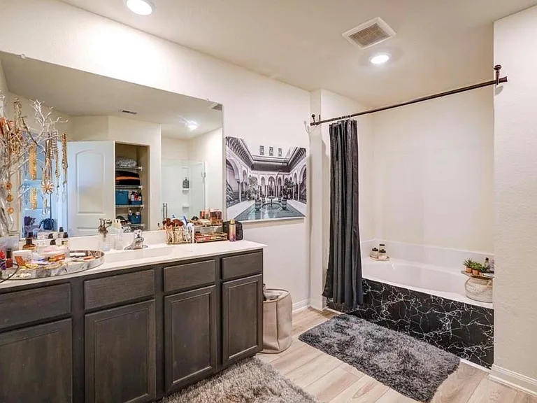 7943 Vacek Meadows Loop — Photo 22