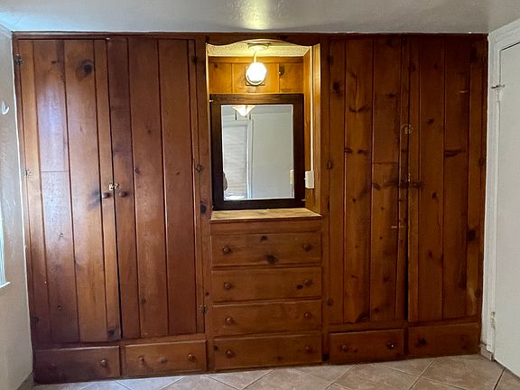 3rd image of 3312 E Willard St #5